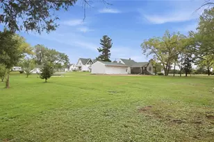529 W Maple St, Stanley, WI 54768 - Photo 26