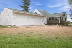 529 W Maple St, Stanley, WI 54768 - Photo 24