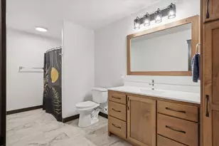5022 Woodlands Dr, Eau Claire, WI 54703 - Photo 20