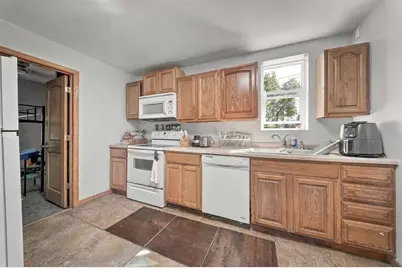 317 Earl Street #1-2, Eau Claire, WI 54703 - Photo 10