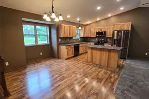 298 Thompson Terrace Dr, Cameron, WI 54822 - Photo 10