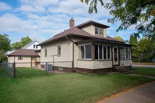 2428 4th St, Eau Claire, WI 54703 - Photo 4