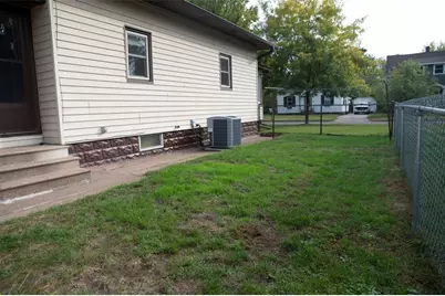 2428 4th Street, Eau Claire, WI 54703 - Photo 38