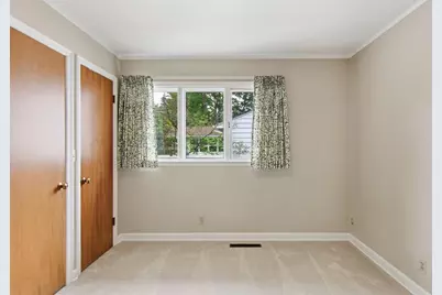 404 W Macarthur Avenue, Eau Claire, WI 54701 - Photo 20