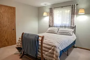1800 White Oak Dr, Eau Claire, WI 54703 - Photo 18
