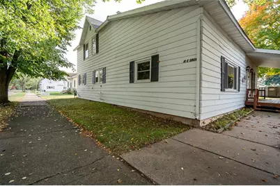 16 S Grove Street, Chippewa Falls, WI 54729 - Photo 6