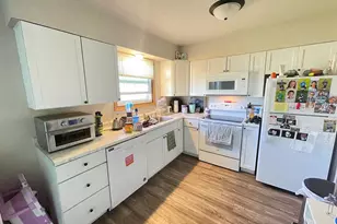2218 Peters Dr, Eau Claire, WI 54703 - Photo 10