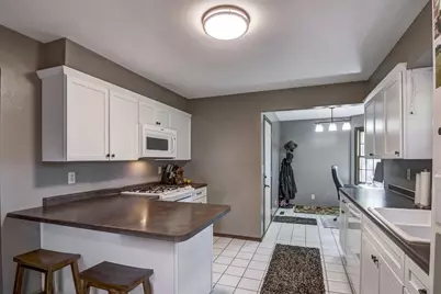4610 Woodstock Court, Eau Claire, WI 54701 - Photo 6