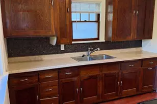 519 Forest St, Eau Claire, WI 54703 - Photo 6