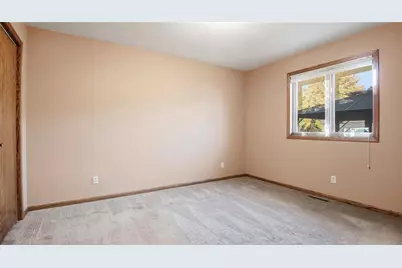 2747 Diane Lane, Eau Claire, WI 54703 - Photo 30