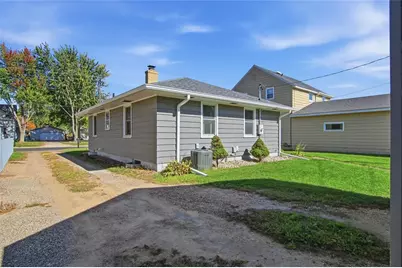 1043 Vine Street, Eau Claire, WI 54703 - Photo 30