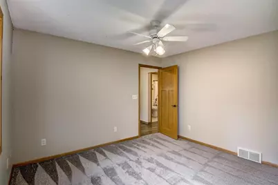 1900 60th Avenue, Eau Claire, WI 54703 - Photo 24