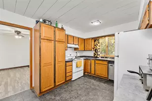 1703 Lloyd Ave, Eau Claire, WI 54701 - Photo 8