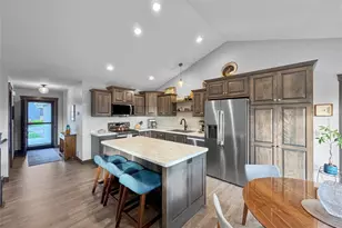 1347 St Andrews Dr, Altoona, WI 54720 - Photo 4