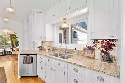532 Summit Avenue, Eau Claire, WI 54701 - Photo 16
