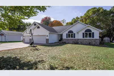 2922 Wayland Court, Eau Claire, WI 54703 - Photo 2