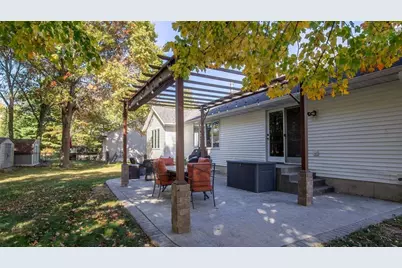 2922 Wayland Court, Eau Claire, WI 54703 - Photo 8
