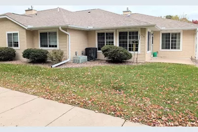 4217 W Robin Meadows Lane #4217, Eau Claire, WI 54701 - Photo 4
