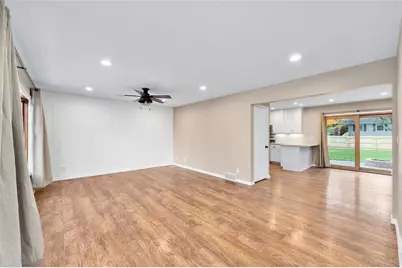 204 E Rusch Street, Thorp, WI 54771 - Photo 6