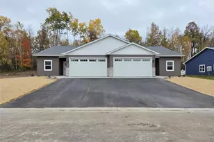 404 Norske St, Woodville, WI 54028 - Photo 2