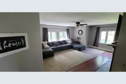 302 E Main Street, Thorp, WI 54771 - Photo 10