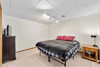 332 W Hamilton Avenue, Eau Claire, WI 54701 - Photo 32