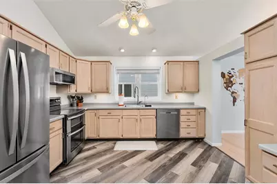 332 W Hamilton Avenue, Eau Claire, WI 54701 - Photo 12