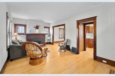 233 Garfield Avenue, Eau Claire, WI 54701 - Photo 2