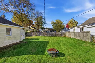 2422 4th Street, Eau Claire, WI 54703 - Photo 36