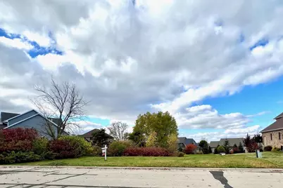 1615 Symphony Heights, Green Bay, WI 54311 - Photo 4