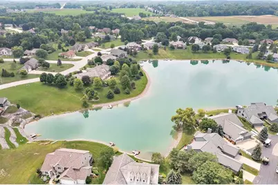 1615 Symphony Heights, Green Bay, WI 54311 - Photo 2