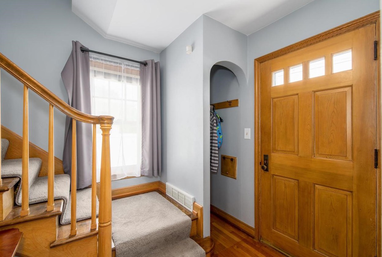 539 Grove St, Oshkosh, WI 54901-4607