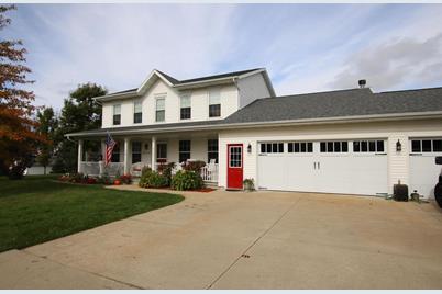 227 E Waupun Street - Photo 1
