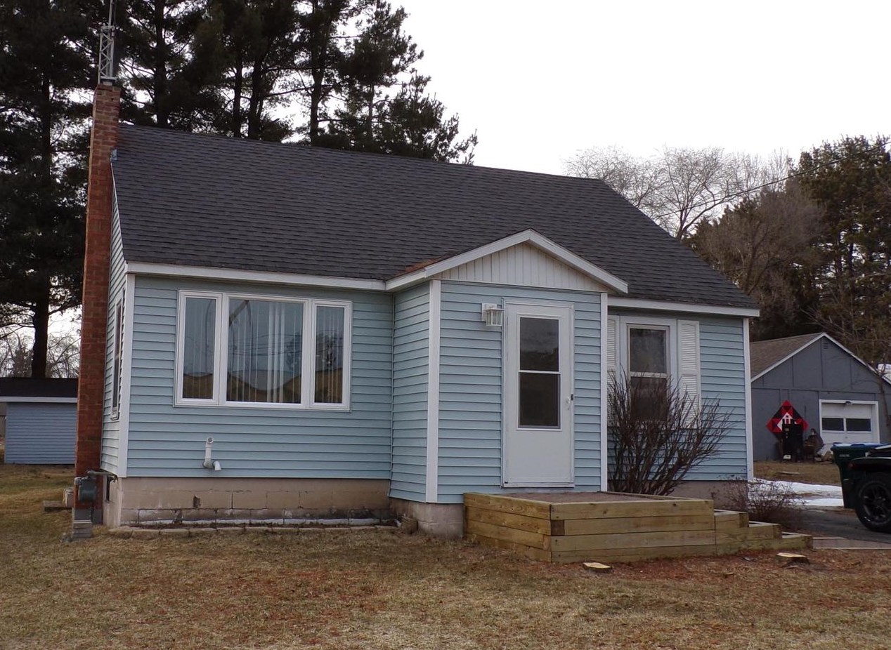 536 S Water St, Wautoma, WI 54982
