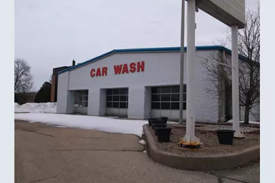 911 Witzel Avenue, Oshkosh, WI 54902 - Photo 2