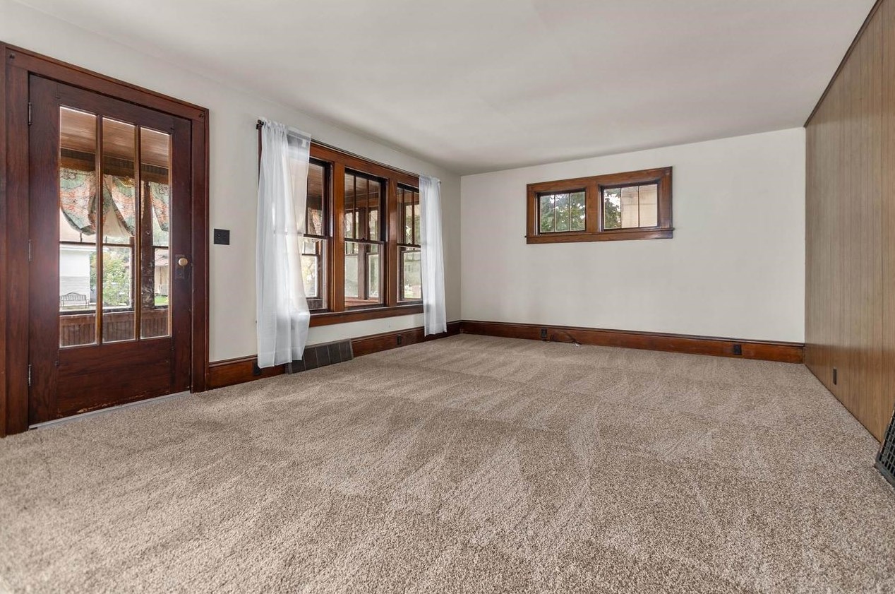 1234 Cedar St, Oshkosh WI  54901-3626 exterior