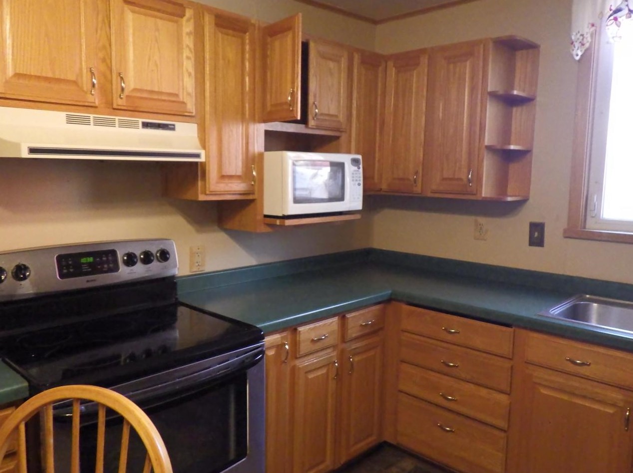 63 14th St, Clintonville, WI 54929-1268