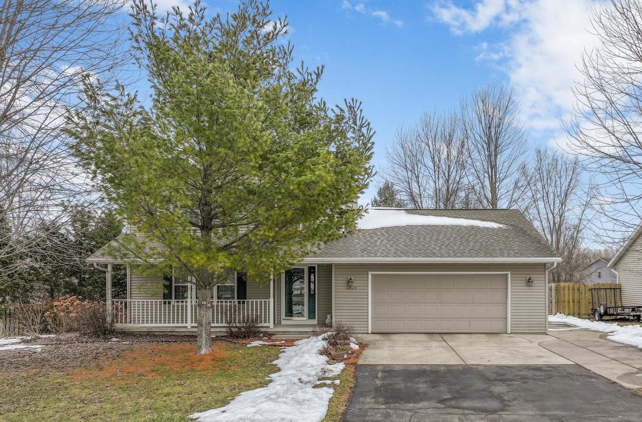 12826 Velp Ave, Green Bay, WI 54313