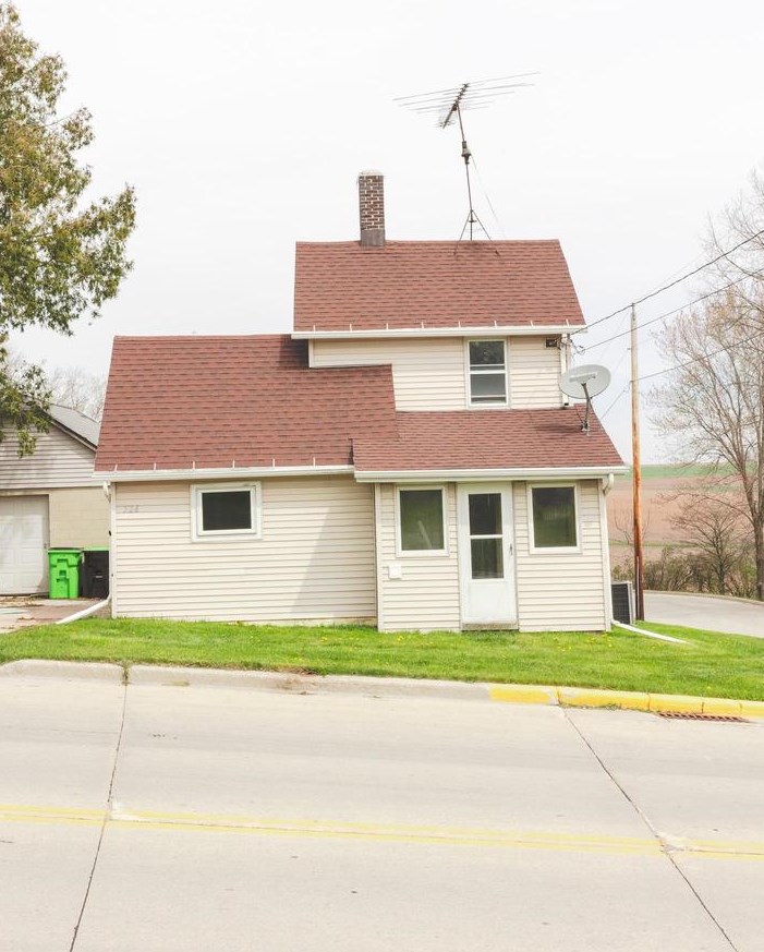 526 E Breed St, Chilton, WI 53014