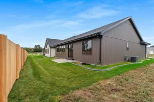 435 Riverview Rdg Pl, Combined Locks, WI 54113 - Photo 36