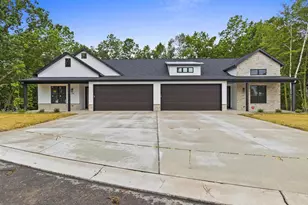 205 Deer Shed Trl, Green Bay, WI 54302 - Photo 6