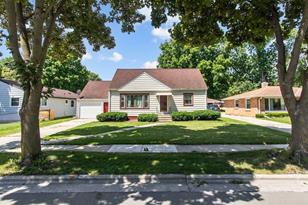 1135 N Locust St, Green Bay, WI 54303 - MLS 50260523 - Coldwell Banker