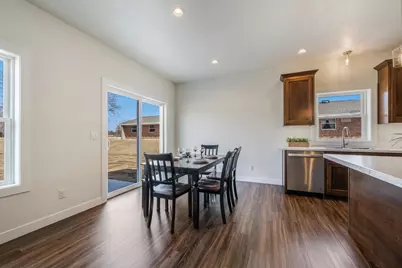 208 W National Avenue, Brillion, WI 54110 - Photo 12