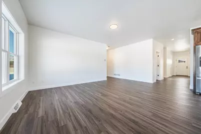 208 W National Avenue, Brillion, WI 54110 - Photo 18