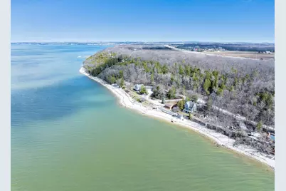 5341 Edgewater Beach Road, Green Bay, WI 54311 - Photo 2