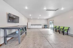 893 Stadium Dr, Green Bay, WI 54304 - Photo 6