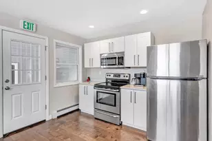 893 Stadium Dr, Green Bay, WI 54304 - Photo 12