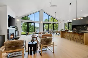 2080 Greenleaf Rd, De Pere, WI 54115 - Photo 12