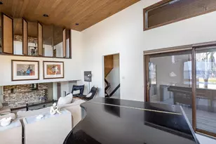 2136 White Swan Dr, Oshkosh, WI 54901 - Photo 10