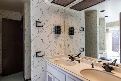 2136 White Swan Drive, Oshkosh, WI 54901 - Photo 40